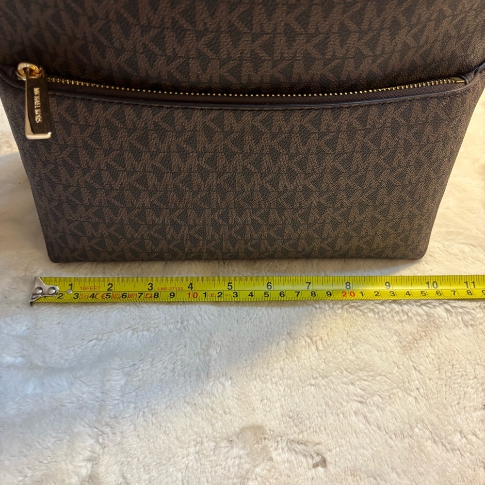 Sale! NWT Michael Kors Backpack Sheila Signature MK Brown Tan Leather Gold HW - Picture 14 of 16